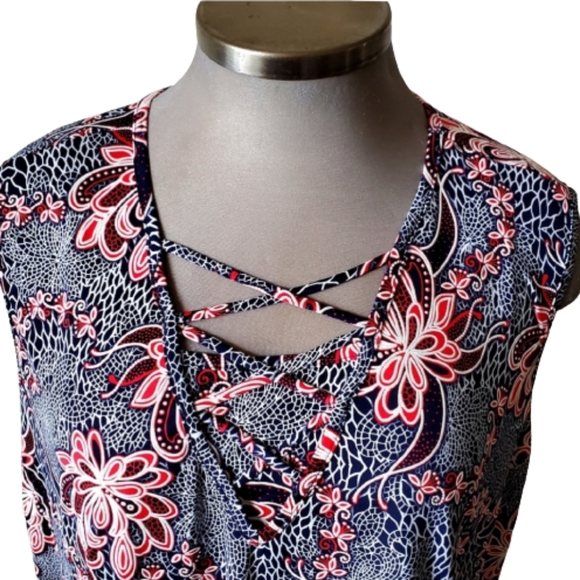 RED WHITE & BLUE ☆ FLORAL ☆ CAGE NECK TANK ☆ 5x ☆ NWT - Picture 2 of 8
